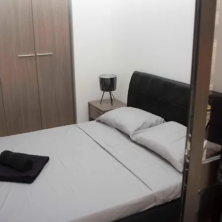 1 Bedroom Nicely Furnished In